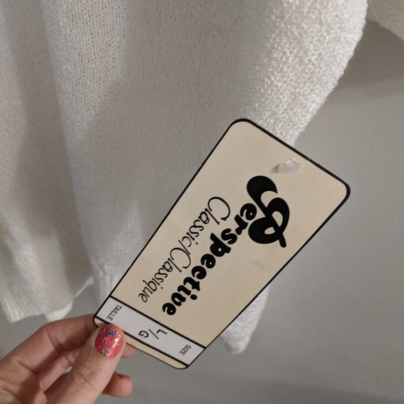 Vintage Short Sleeve White Sweater - Picture 2 of 3